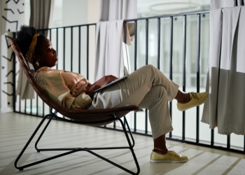 Effective Strategies to Alleviate Leg Pain from Recliners